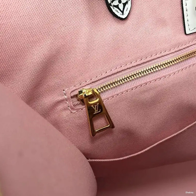19T1L0703 LV Bags 0801
